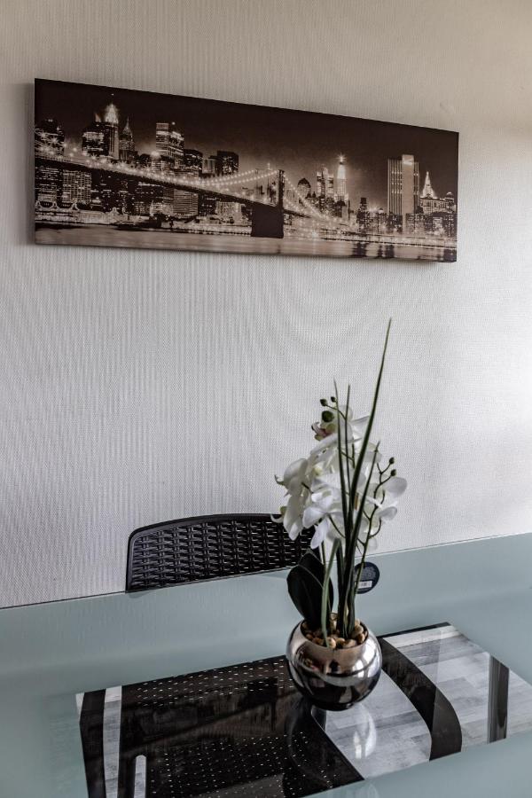 Cap Sud - 53M2- Vue Pyrenees- Hypercentre-Wifi Fibre -Nouvelle Literie Apartment Tarbes Exterior photo