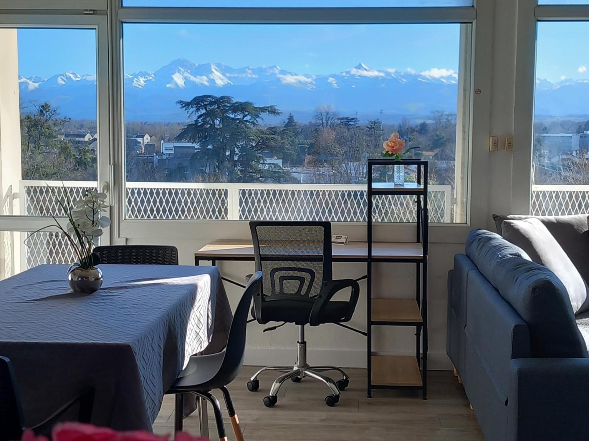 Cap Sud - 53M2- Vue Pyrenees- Hypercentre-Wifi Fibre -Nouvelle Literie Apartment Tarbes Exterior photo